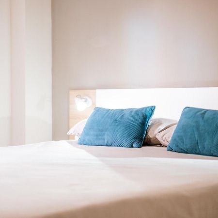 Centrico Apartamento Con Wifi En Zaragoza Bagian luar foto