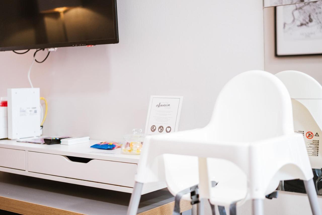 Centrico Apartamento Con Wifi En Zaragoza Bagian luar foto