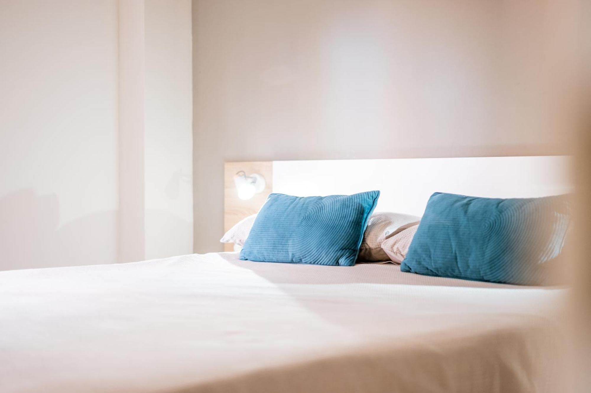 Centrico Apartamento Con Wifi En Zaragoza Bagian luar foto