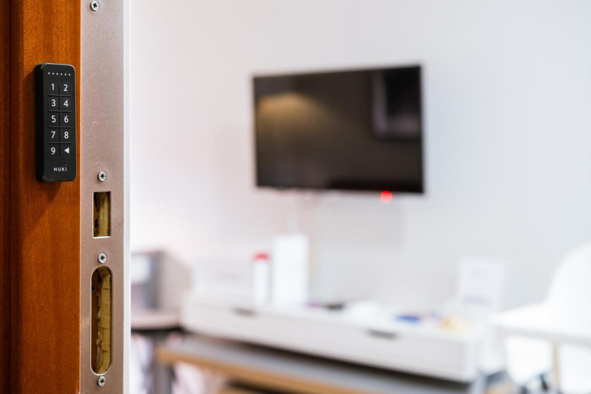 Centrico Apartamento Con Wifi En Zaragoza Bagian luar foto